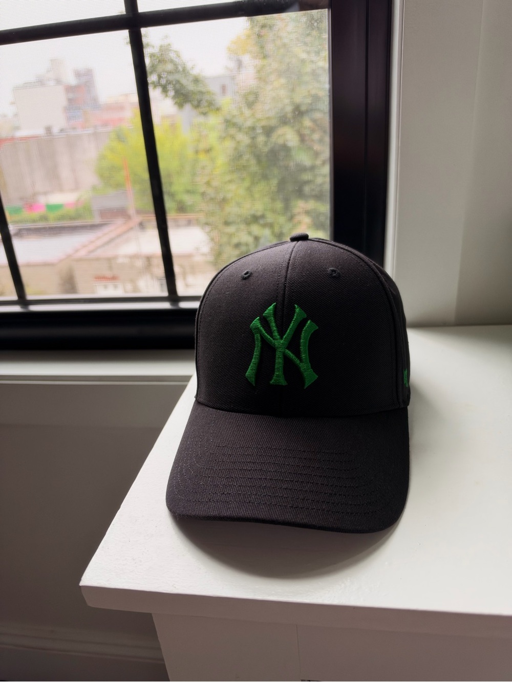 Hidden NY Yankees baseball cap